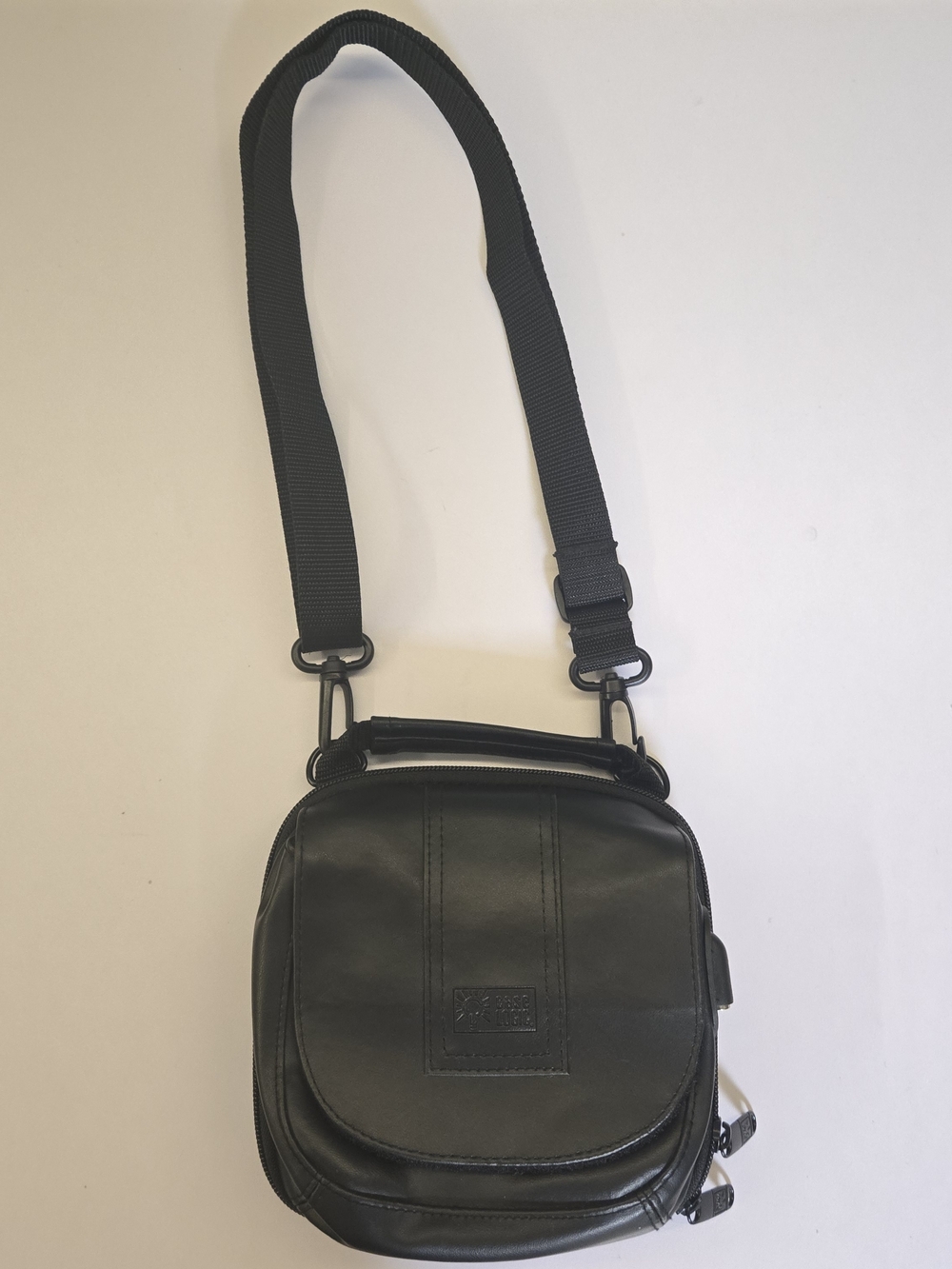 Vintage Case Logic Leather CD Player Bag - Excellent Condition